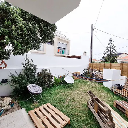 بيت شباب Cloud To Chill Surfhouse Baleal فيريل