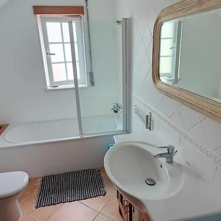 Cloud To Chill Surfhouse Baleal بيت شباب فيريل