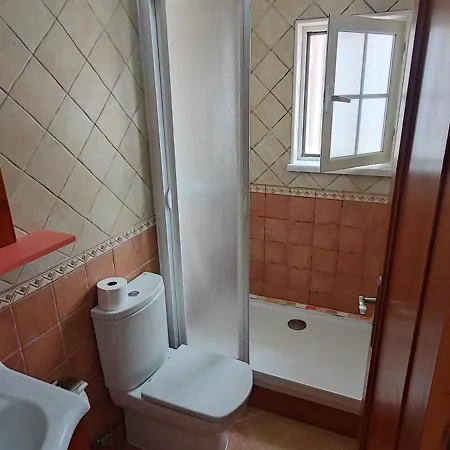 Cloud To Chill Surfhouse Baleal بيت شباب فيريل