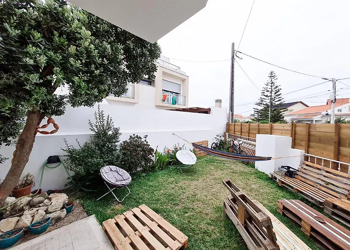 Hostel Cloud To Chill Surfhouse Baleal Ferrel (Leiria)